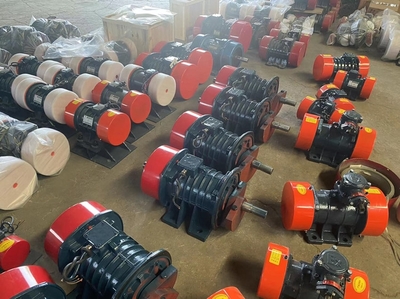 振動篩過濾機設(shè)備電機 粉塵防爆振動電機 振動過濾機 倉壁振動器生產(chǎn)廠家